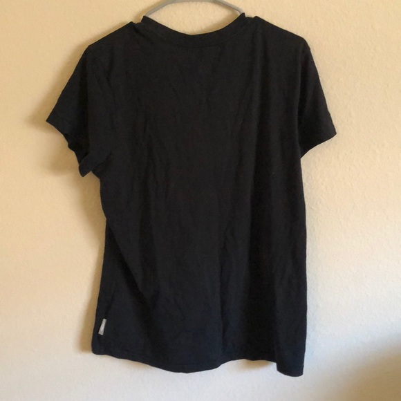 Workout top - Picture 3 of 5